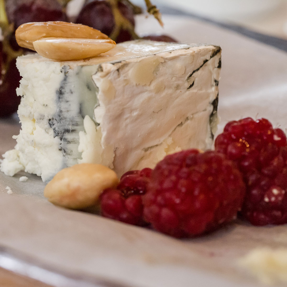Happy Cheese Hours - Finest Cheese Selection